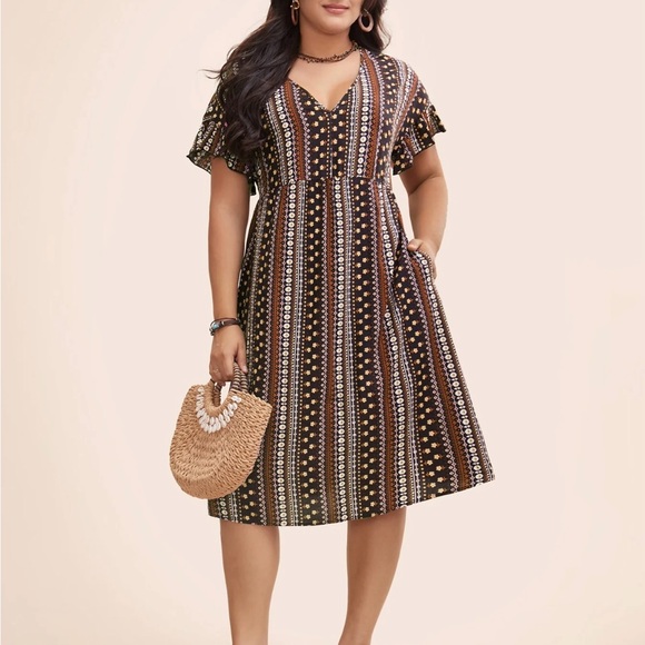 BloomChic Dresses & Skirts - Black Patterned Dress